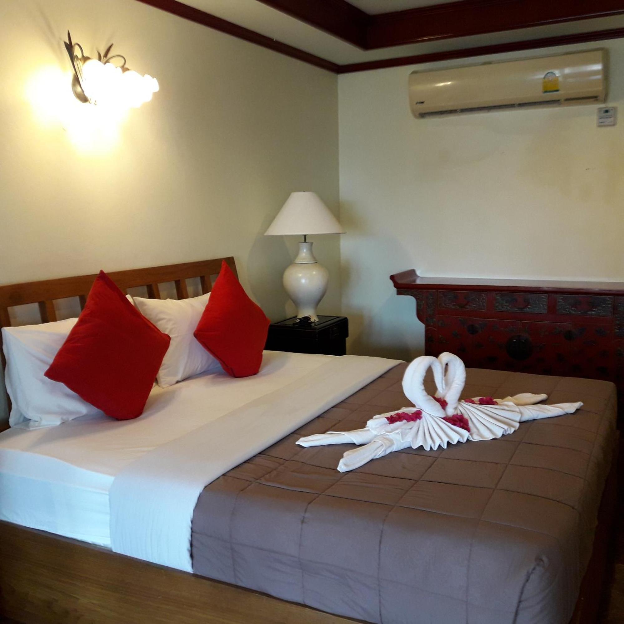 Prince Edouard Apartments & Resort Sha Extra Plus Patong Exterior foto