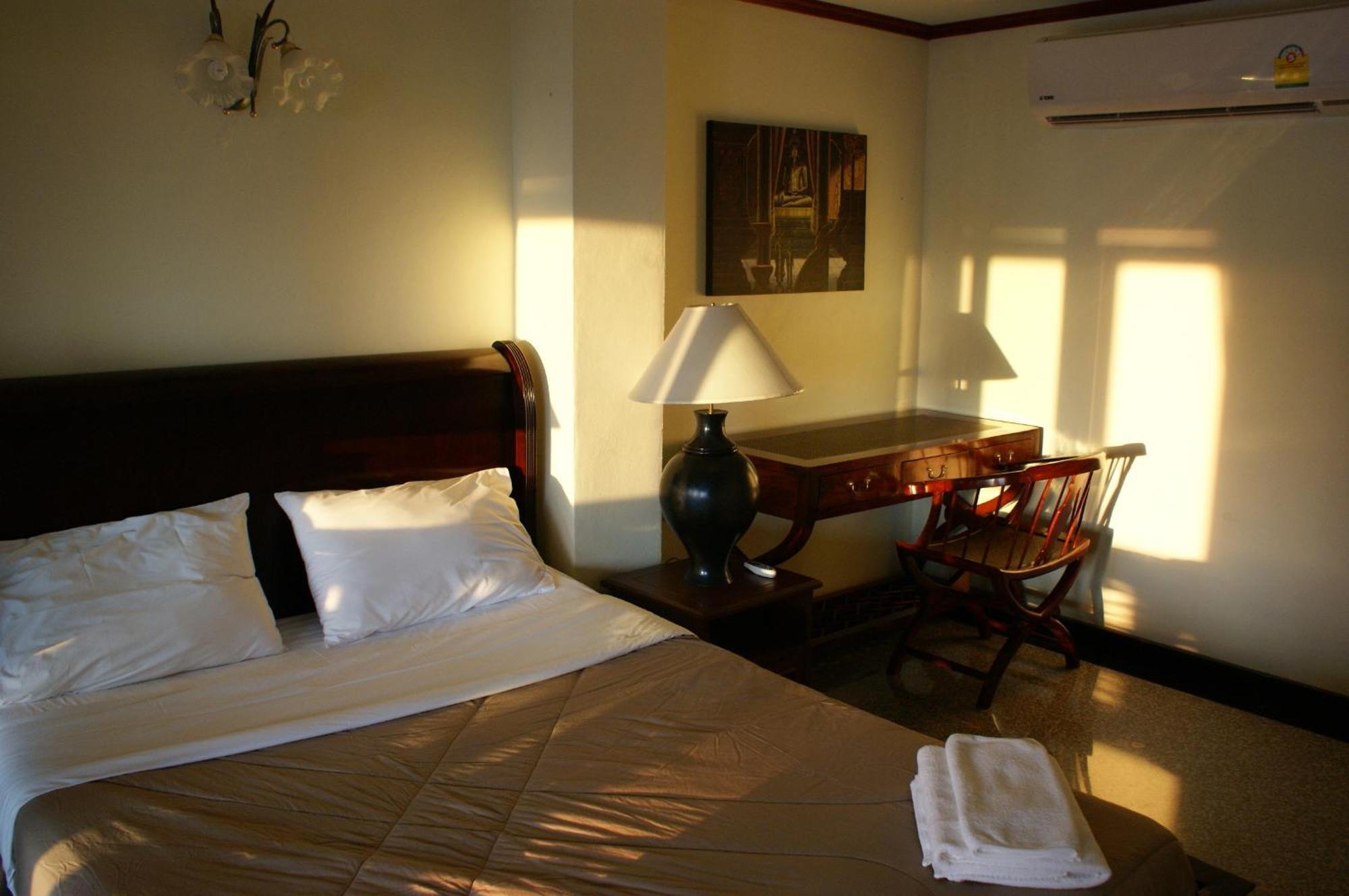 Prince Edouard Apartments & Resort Sha Extra Plus Patong Habitación foto